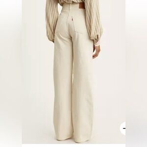 Levi's Ribcage Wide Leg Cream Jeans Off White size 29x34 Tall High Rise